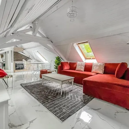 Loft In The Castle Chateau Du Chatelard شقة